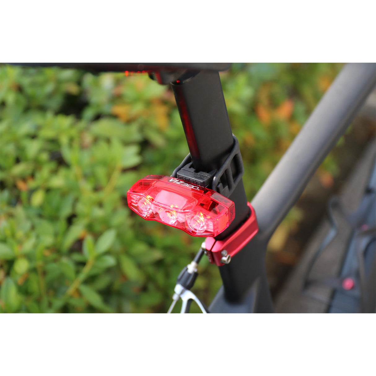 CatEye Viz 300 Rear Bike Light - 300 Lumen USB-C Rechargeable with Hyperflash & 300° Visibility