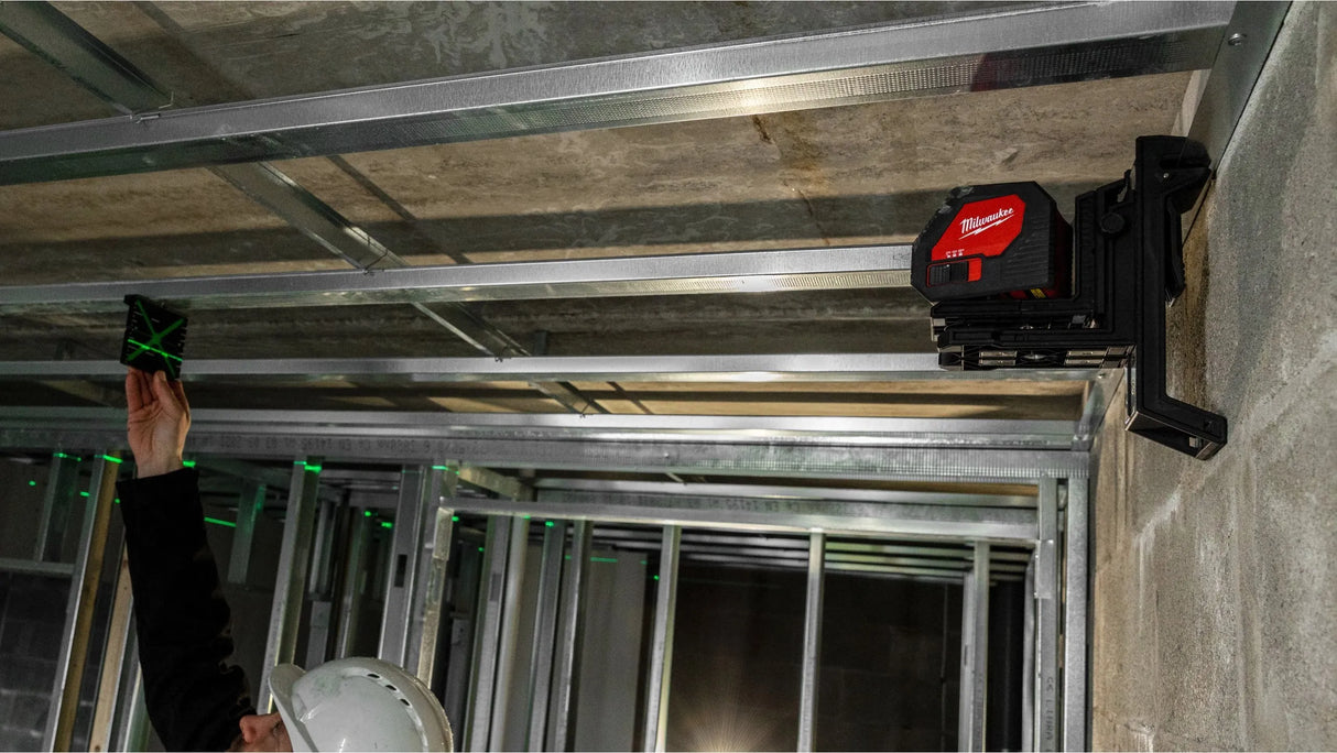 Milwaukee Alkaline Green Cross Line Laser CLL-C - 30m Range, Self-Levelling, Kitbox Included