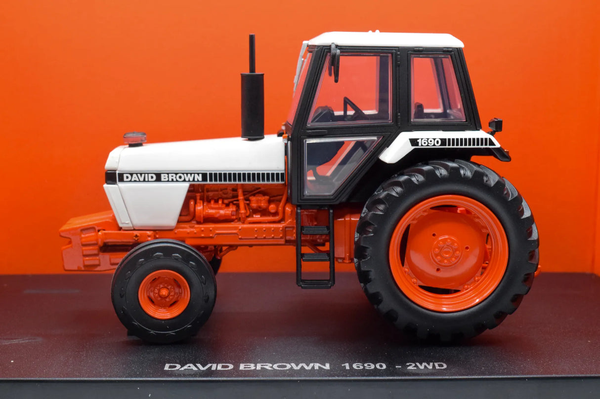 David Brown 1690 Model Tractor 1:32 Scale Die‑Cast 2WD by Universal Hobbies (1980‑84)