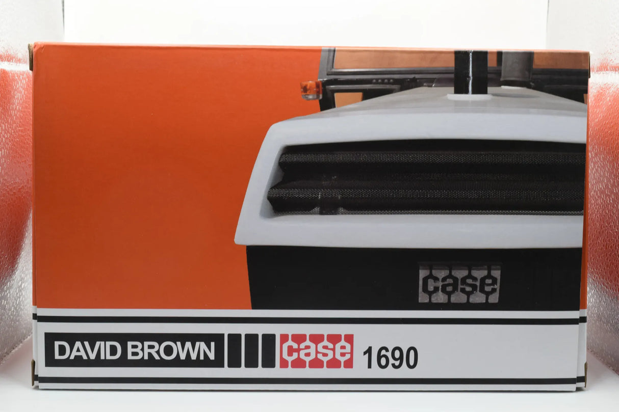 David Brown 1690 Model Tractor 1:32 Scale Die‑Cast 4WD by Universal Hobbies (1979‑83)