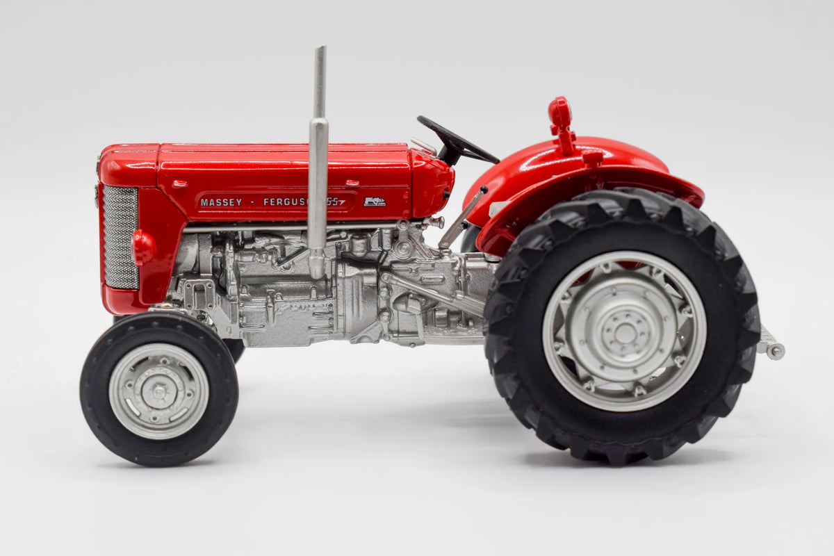 Massey Ferguson 65 Model Tractor 1:32 Scale Die‑Cast by Universal Hobbies