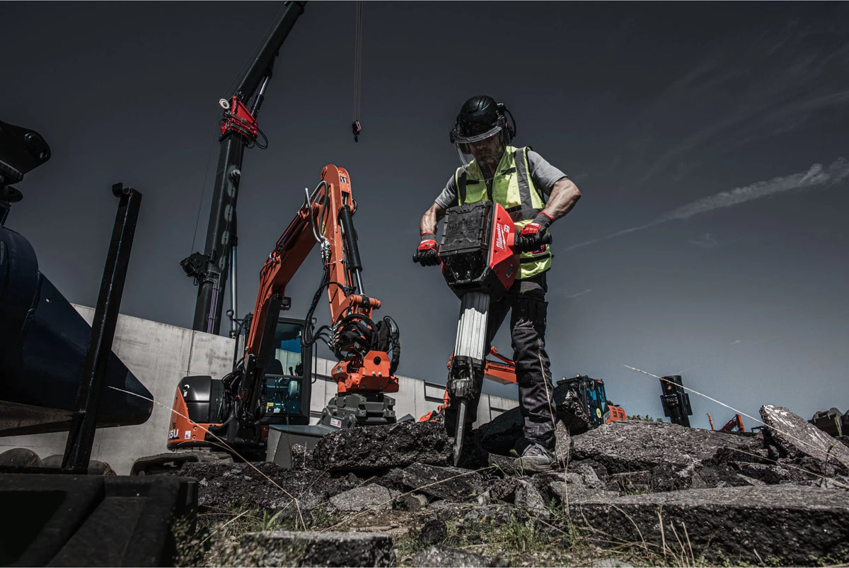 Milwaukee MX Fuel 25KG Class 28mm Hex Demolition Hammer + x2 Free Batteries