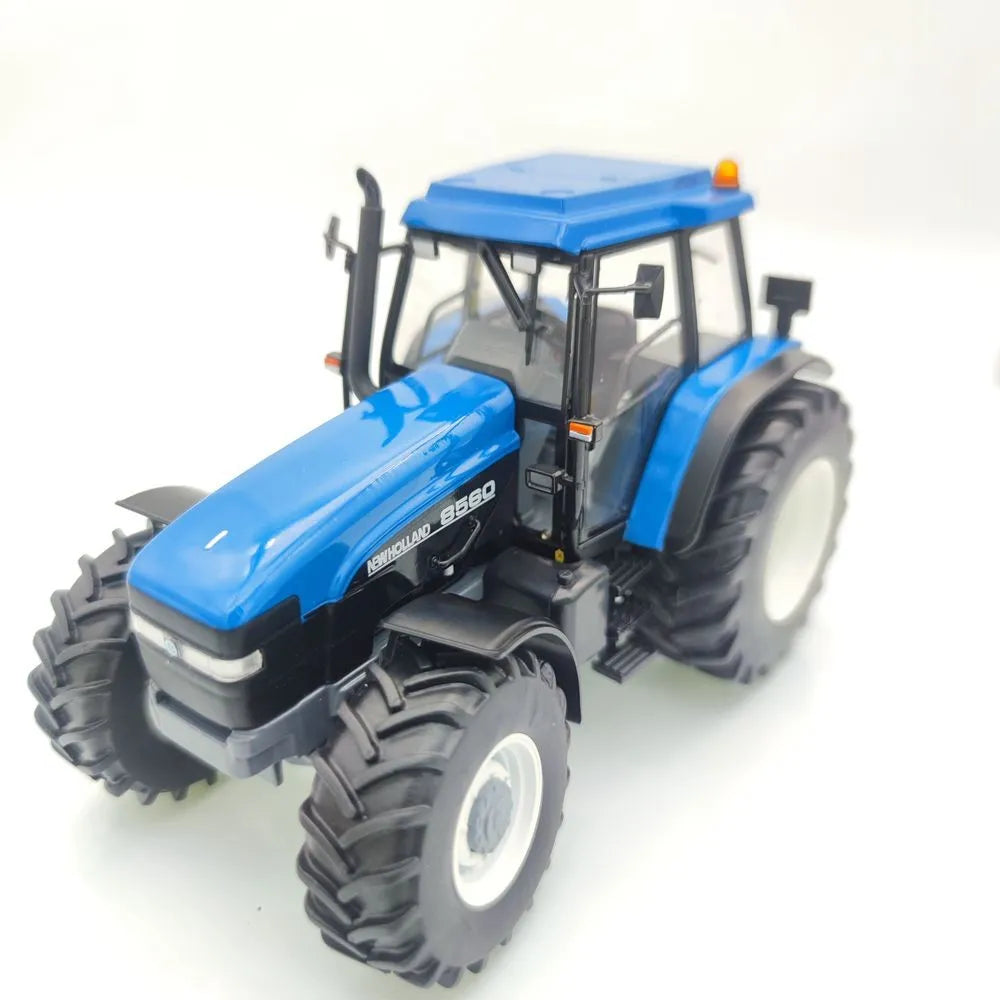 New Holland 8560 4WD Tractor with Rear Dual Wheels Model Tractor 1:32 Scale Die‑Cast by Replicagri