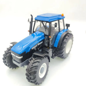 New Holland 8560 4WD Tractor with Rear Dual Wheels Model Tractor 1:32 Scale Die‑Cast by Replicagri