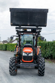 Kubota M7060 with Loader