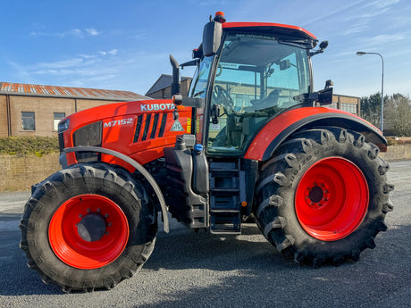 Kubota M7-152
