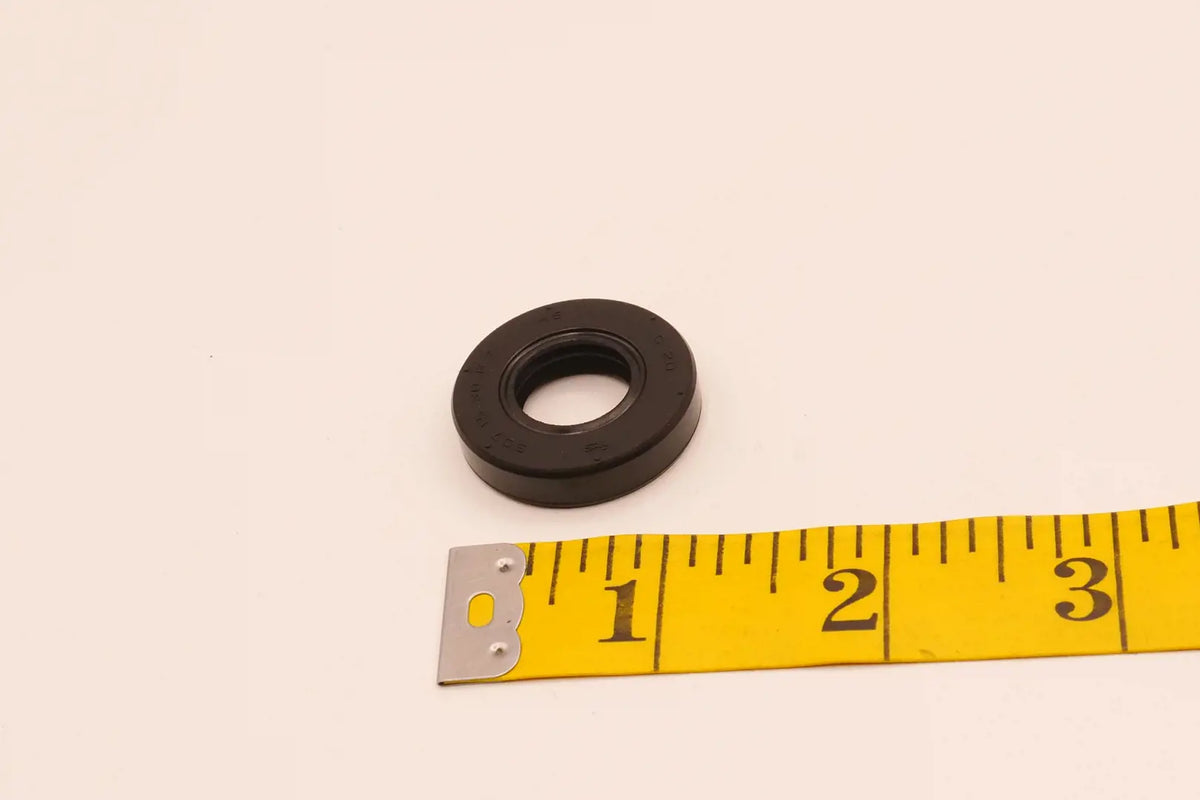 Kubota Oil Seal 31381-76390 - Genuine Hydraulic Pump Seal for Tractors & Machinery