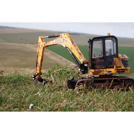 Britains Muddy JCB Midi Excavator 1:32 Scale Model 43279