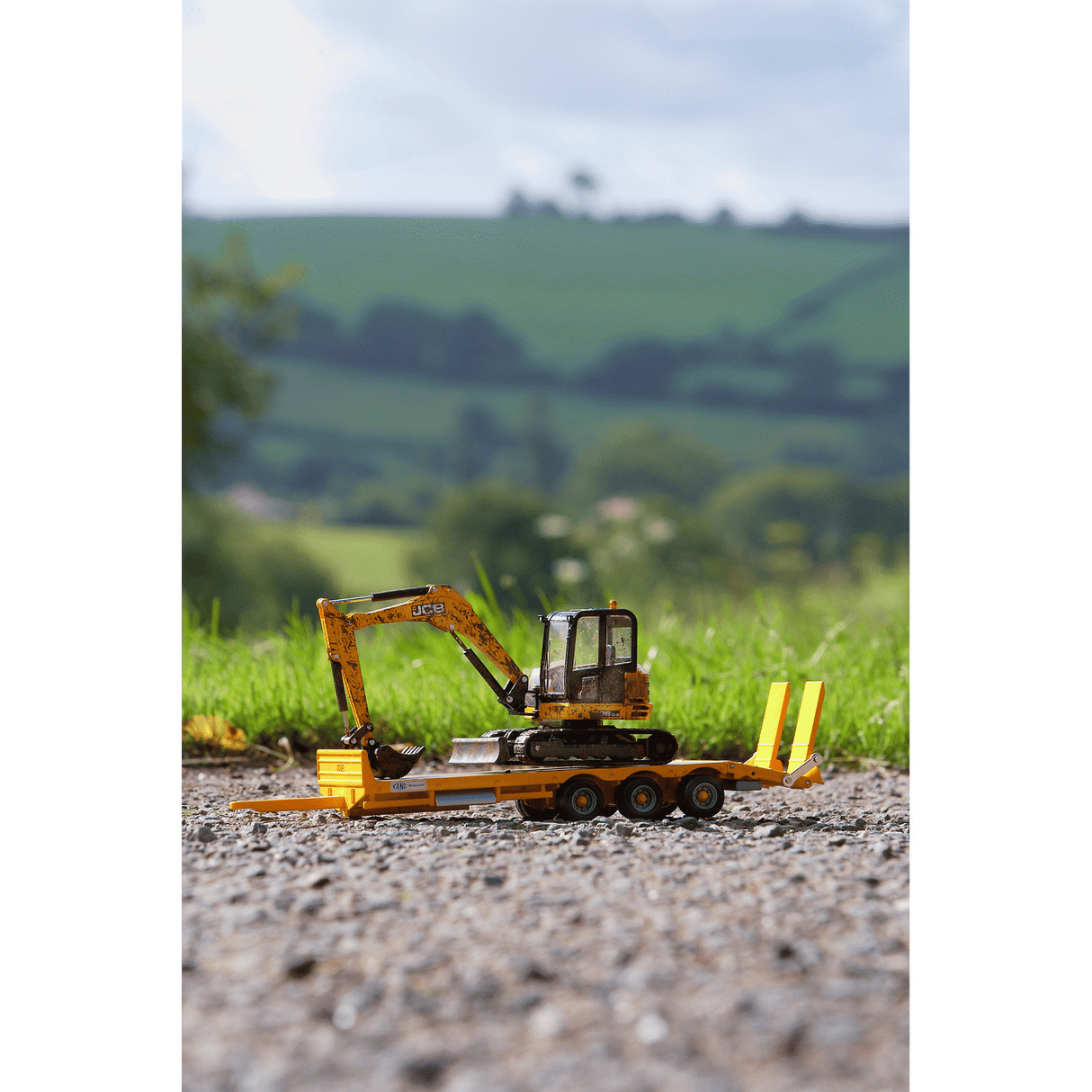 Britains Muddy JCB Midi Excavator 1:32 Scale Model 43279
