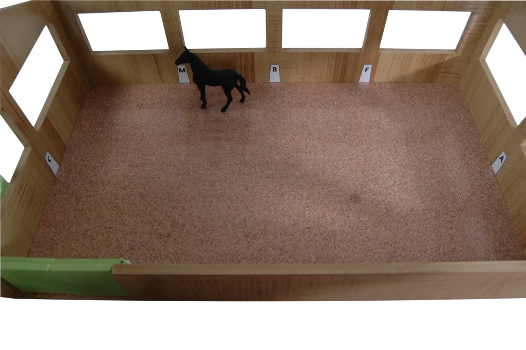 Kids Globe Horse Stable with 3 Boxes, Wash Box and Indoor Arena