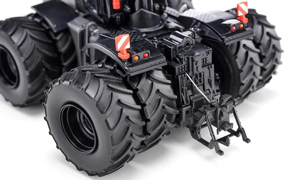 Siku Claas Xerion 5000 black on duals with Bluetooth