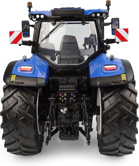 New Holland T7.300 Model Tractor 1:32 Scale Die‑Cast by Universal Hobbies