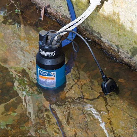 Draper 235L/min 700W 230V Submersible Dirty Water Pump with 8.5M Lift & Float Switch