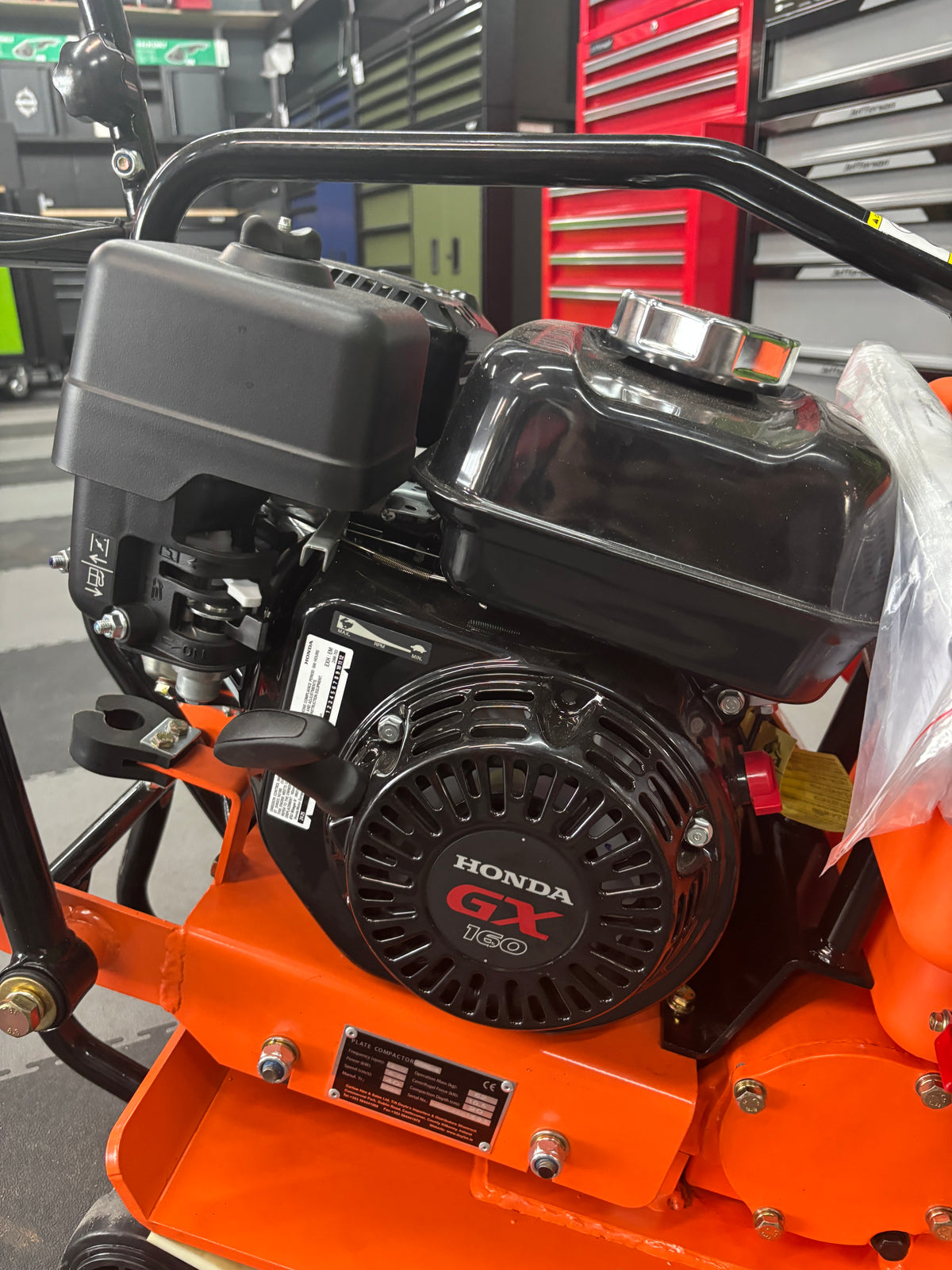 Victor MS60 14" Plate Compactor