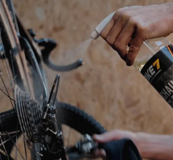 Bike7 Chain Clean 1L - Powerful Chain and Transmission Cleaner, Fast-Acting Formula