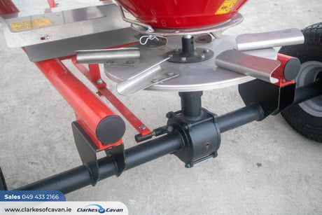 Cosmo PTB 560 Fertiliser Spreader