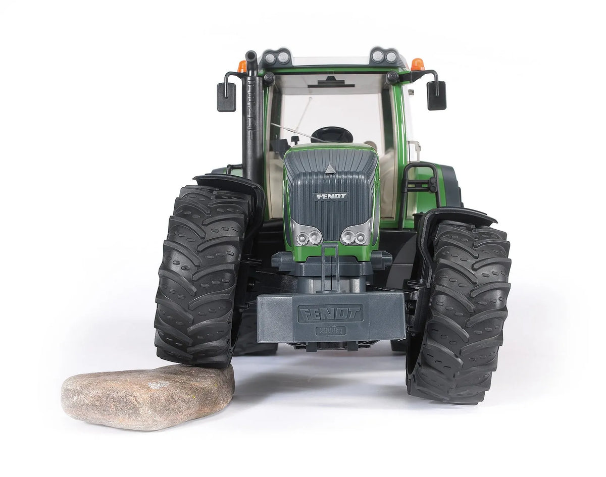 Bruder Fendt 936 Vario Tractor