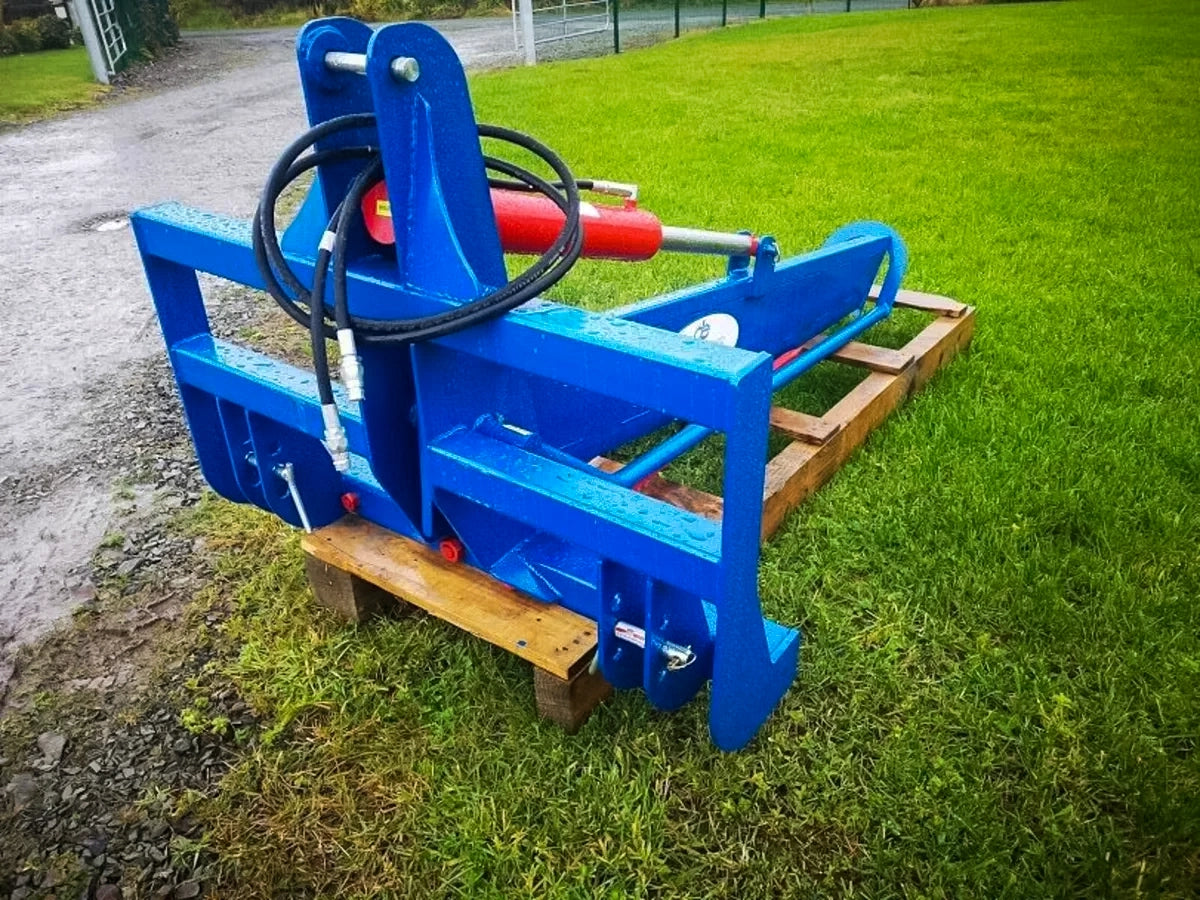 Dowd Engineering Bale Splitter