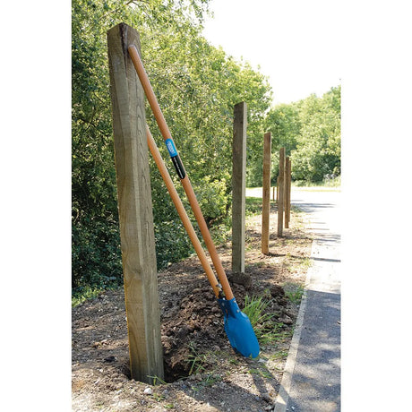 Draper Post Hole Digger with Hardwood Handles