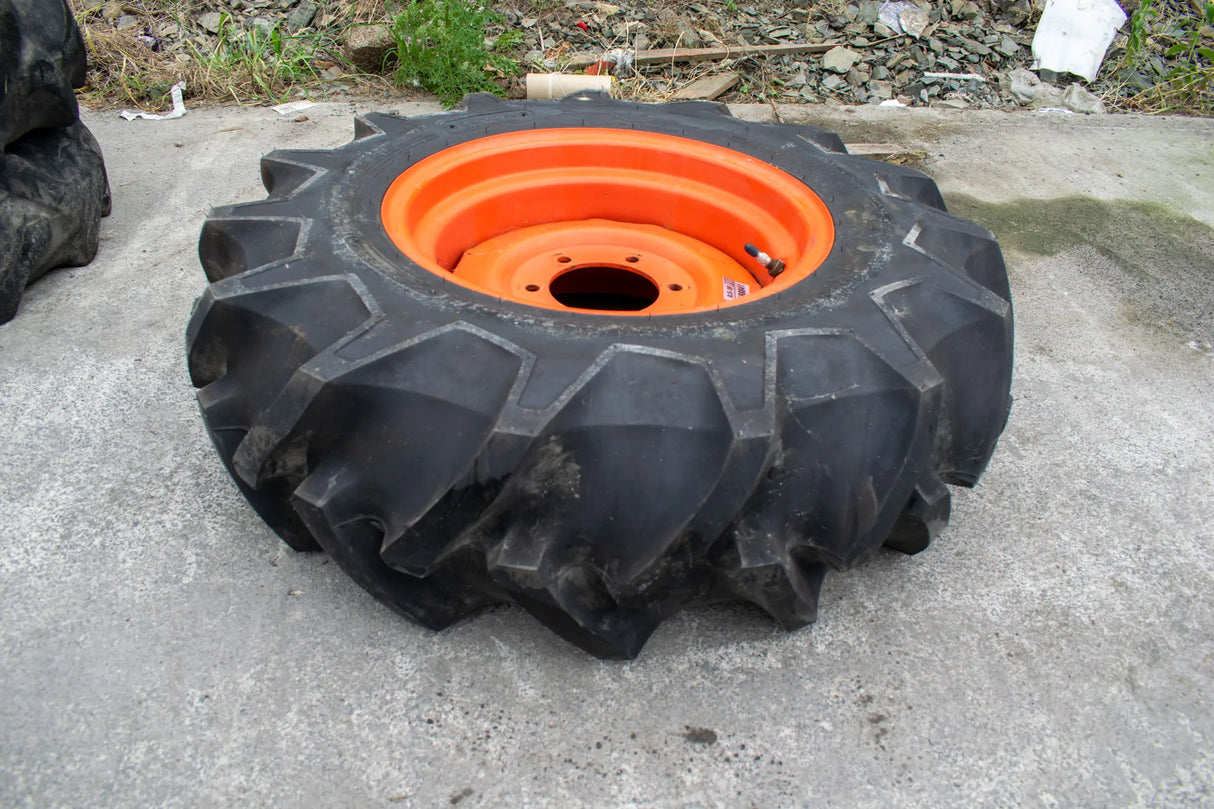 Bridgestone Tyre 9.5-16