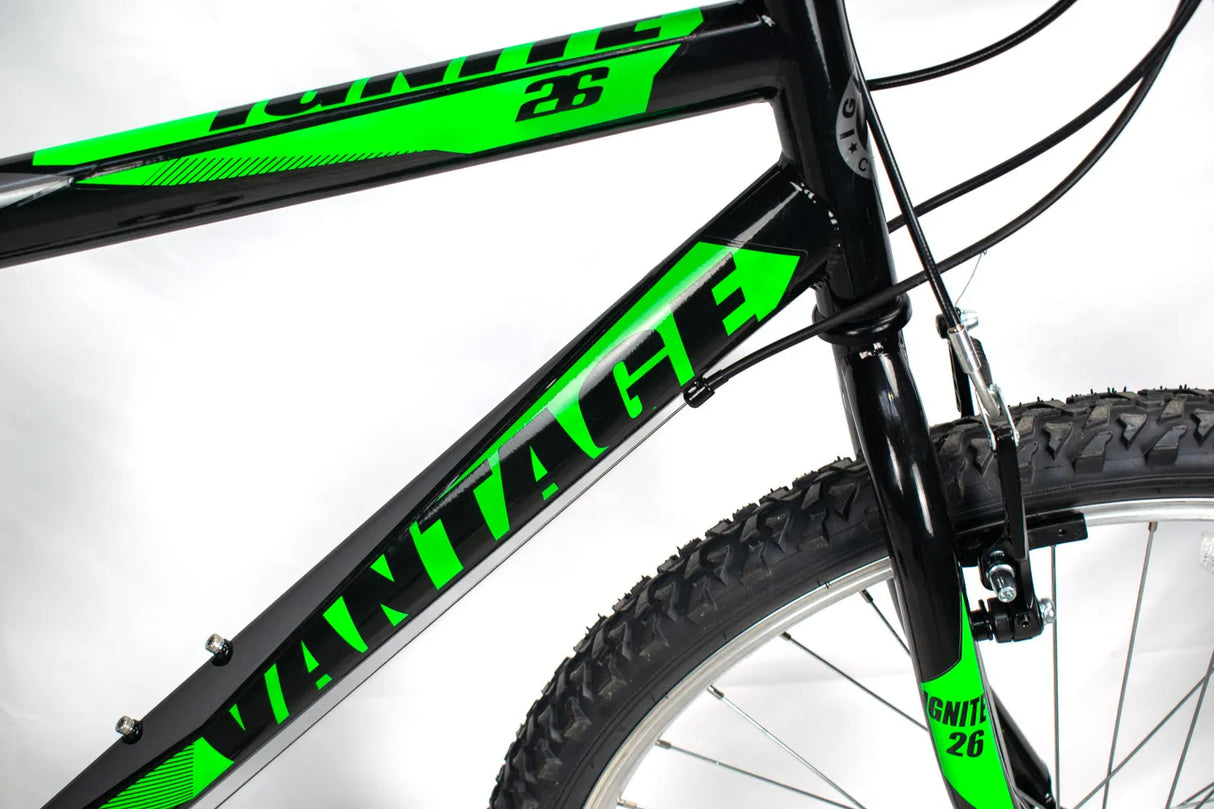IGNITE Vantage 14" Frame MTB - 18-Speed Shimano, 26" Alloy Wheels, Black/Green