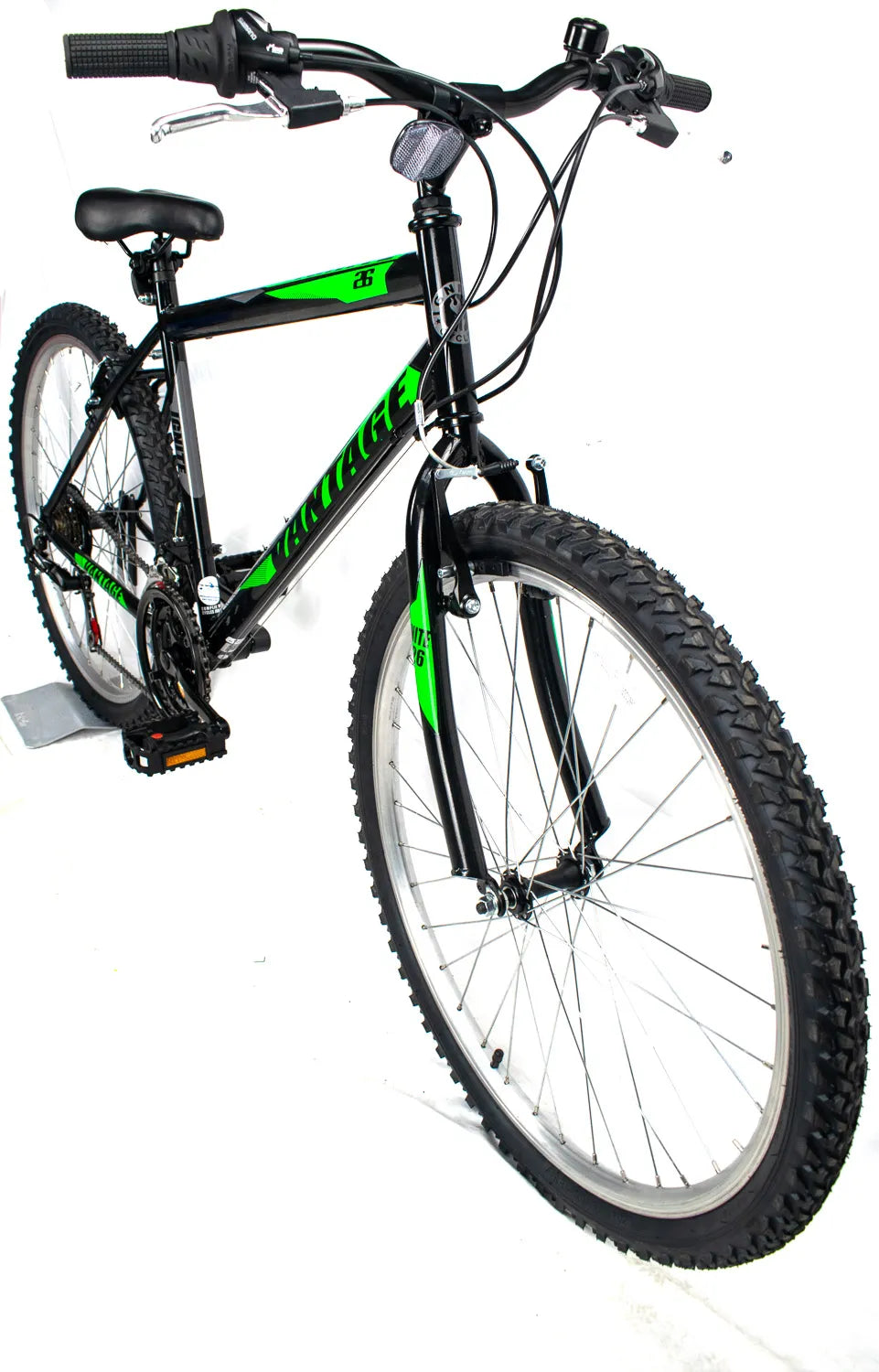 IGNITE Vantage 14" Frame MTB - 18-Speed Shimano, 26" Alloy Wheels, Black/Green
