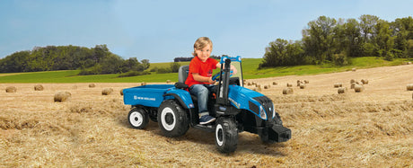 Peg Perego New Holland T8 Tractor & Trailer