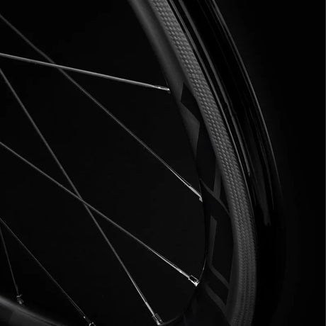FFWD F4 R Carbon wheels
