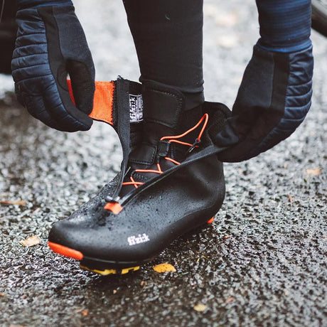 Fizik Artica R5 Winter Cycling Shoes - Waterproof, Breathable, and Insulated for Cold Weather Performance