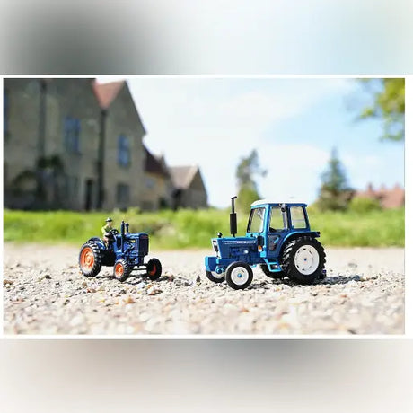 Britains Ford 6600 Tractor 1:32 Scale Model 43308