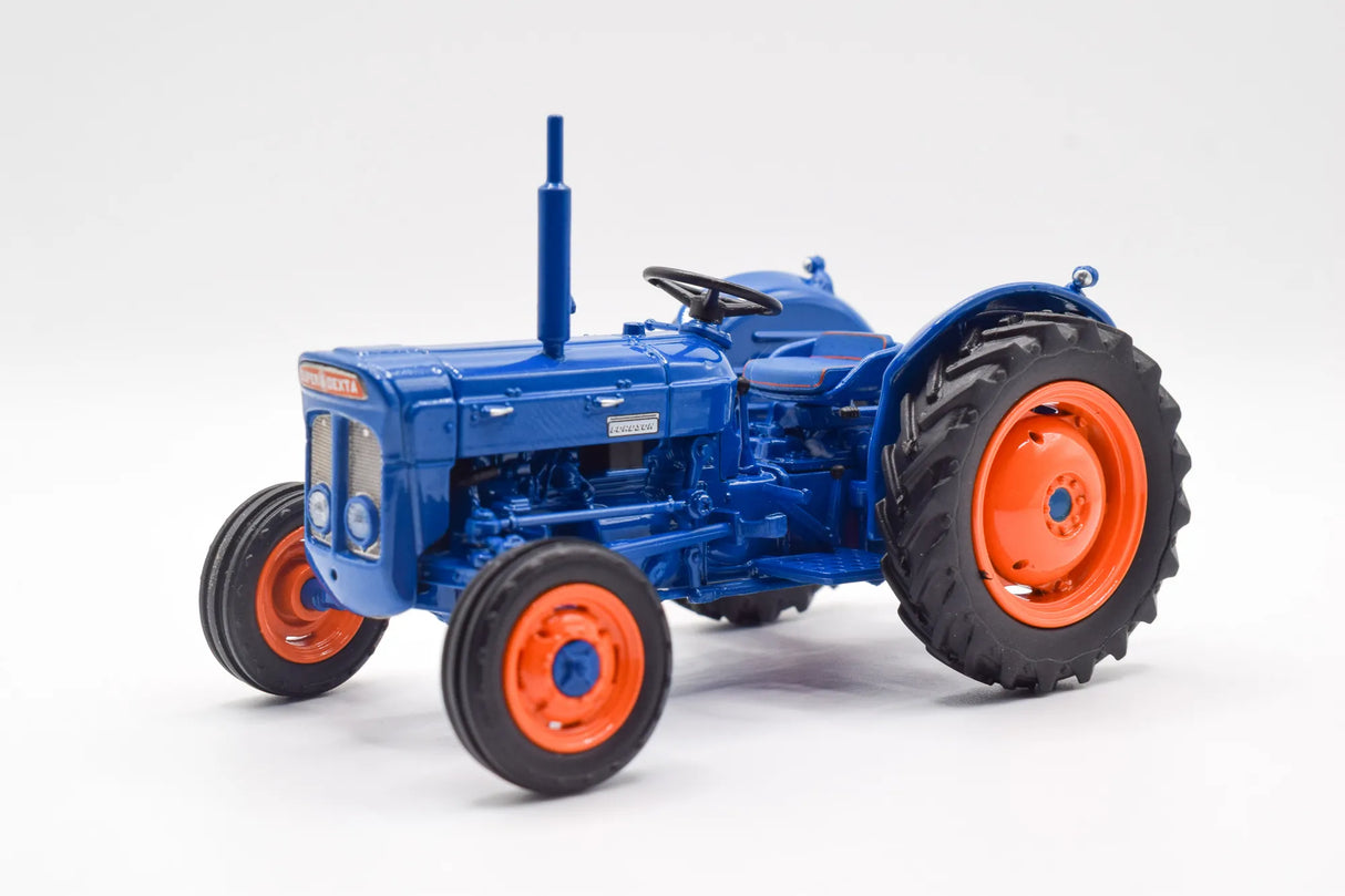 Fordson Super Dexta Model Tractor 1:32 Scale Die‑Cast by Universal Hobbies (1962)
