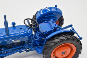 Fordson Super Dexta Model Tractor 1:32 Scale Die‑Cast by Universal Hobbies (1962)