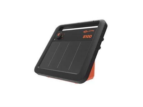 Gallagher S100 Solar Fence Energiser - Portable 10 km Solar Fencer for Secure Livestock Fencing