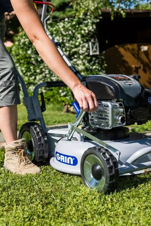 GRIN PM53A KW Honda Engine Mulching Lawnmower