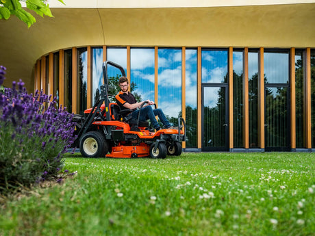 Kubota GZD21 HD Zero Turn Lawnmower