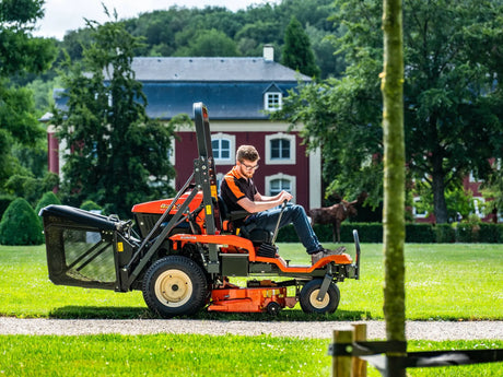 Kubota GZD21 HD Zero Turn Lawnmower