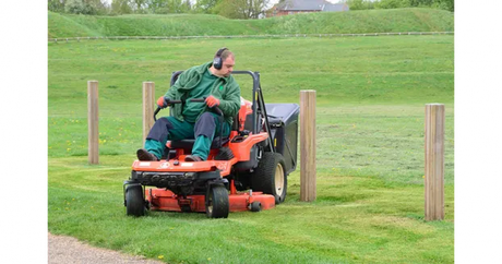 Kubota GZD21 HD Zero Turn Lawnmower