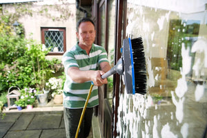 Hozelock Professional Carwash Brush with Free Shampoo - Soft Bristles & Hose Connector