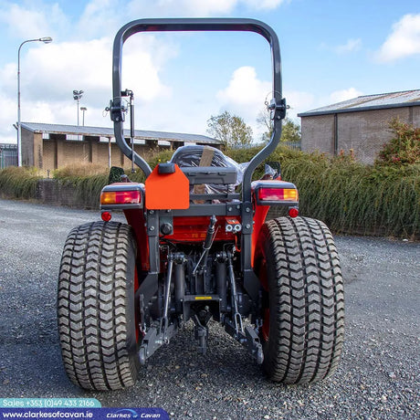 Kubota L1-452 ROPS