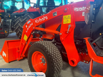 Kubota LA424 Front Loader