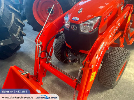 Kubota LA424 Front Loader