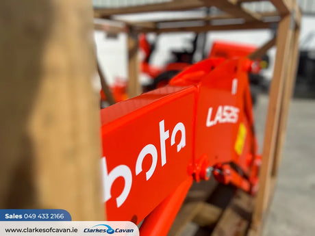 Kubota LA525 Front Loader