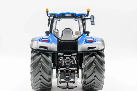Siku New Holland T7.315 with round bale trailer