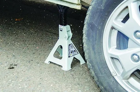 Jefferson 2 Tonne Axle Stands (Pair) - Heavy-Duty Ratchet Type with Cast-Iron Support
