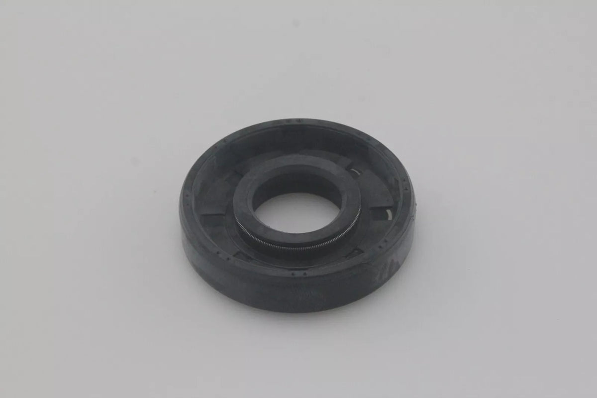 Kubota 09502-04710 Seal Oil – Drive Case, Mid PTO, Front Wheel Drive Shaft