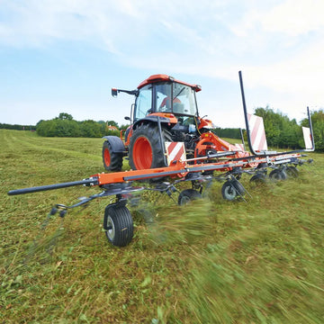Kubota Compact Tedders