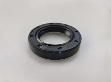 Kubota DC70 Oil Seal 09504-06211 | Harvester Spare Part for DC60 & DC70
