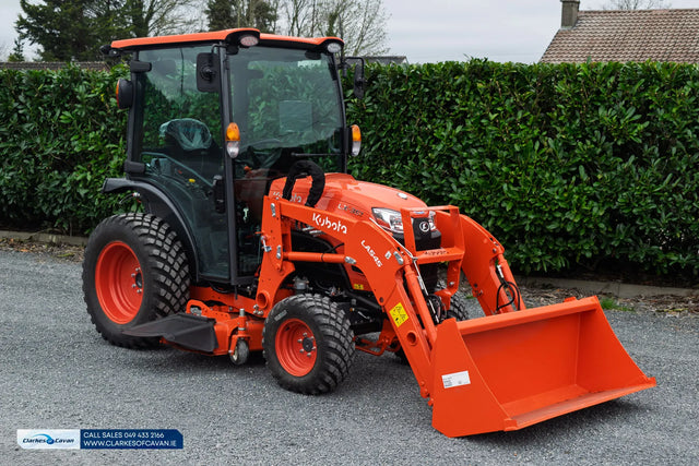 Kubota LX-351 Cab and Loader