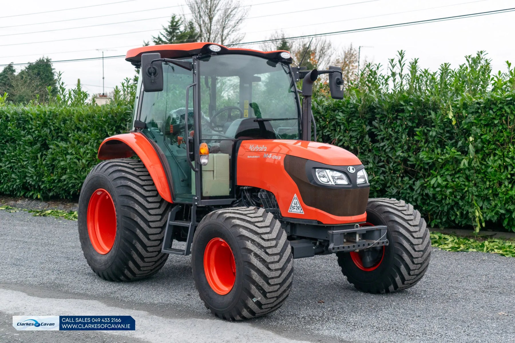 Kubota M4063