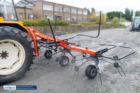 Kubota TE4555 Tedder